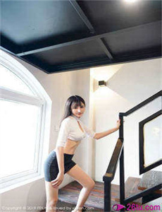美女掰逼-我的色后妈