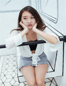 Miss走光-美女任你躁免费视频